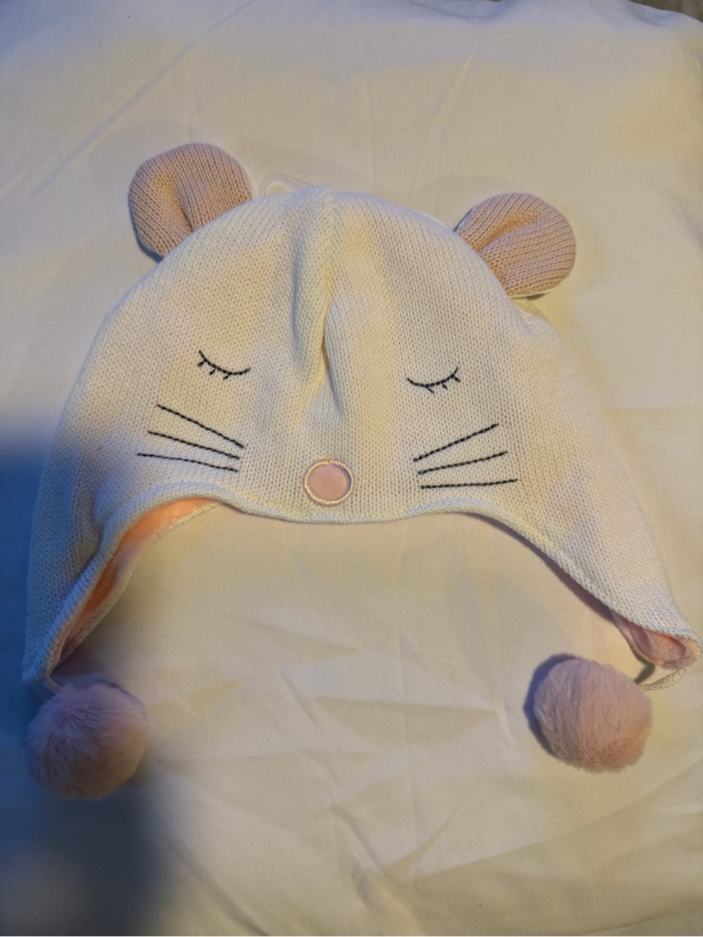 White mouse Aviator knot Baby Hat